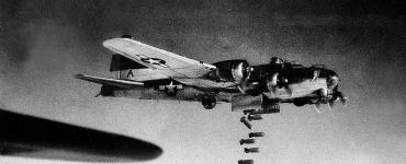 1945년 영국과 미국 항공기에 의한 폭격 전후의 드레스덴 폭격
